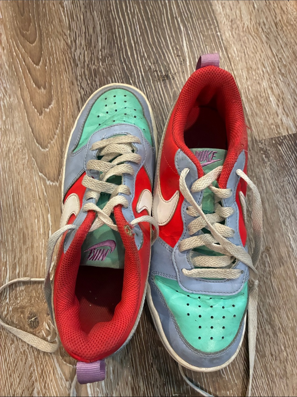 Nike Kids Low-Top Sneakers in Red, Mint & Gray